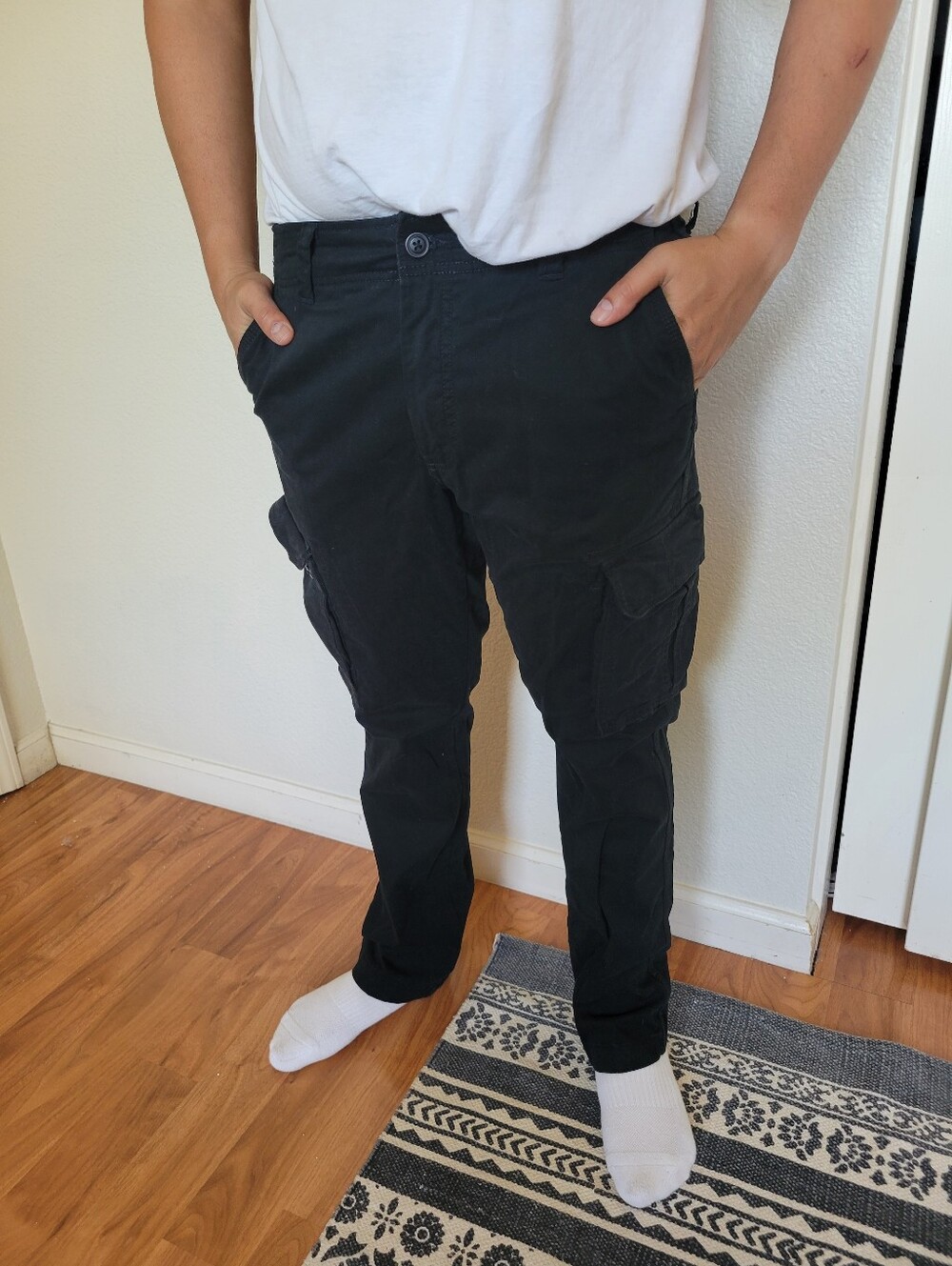 Goodfellow & Co Black Cargo Pants with Side Pockets Size 32x32